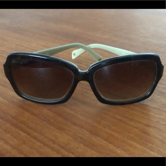 CHANEL Sunglasses - Picture 2 of 12
